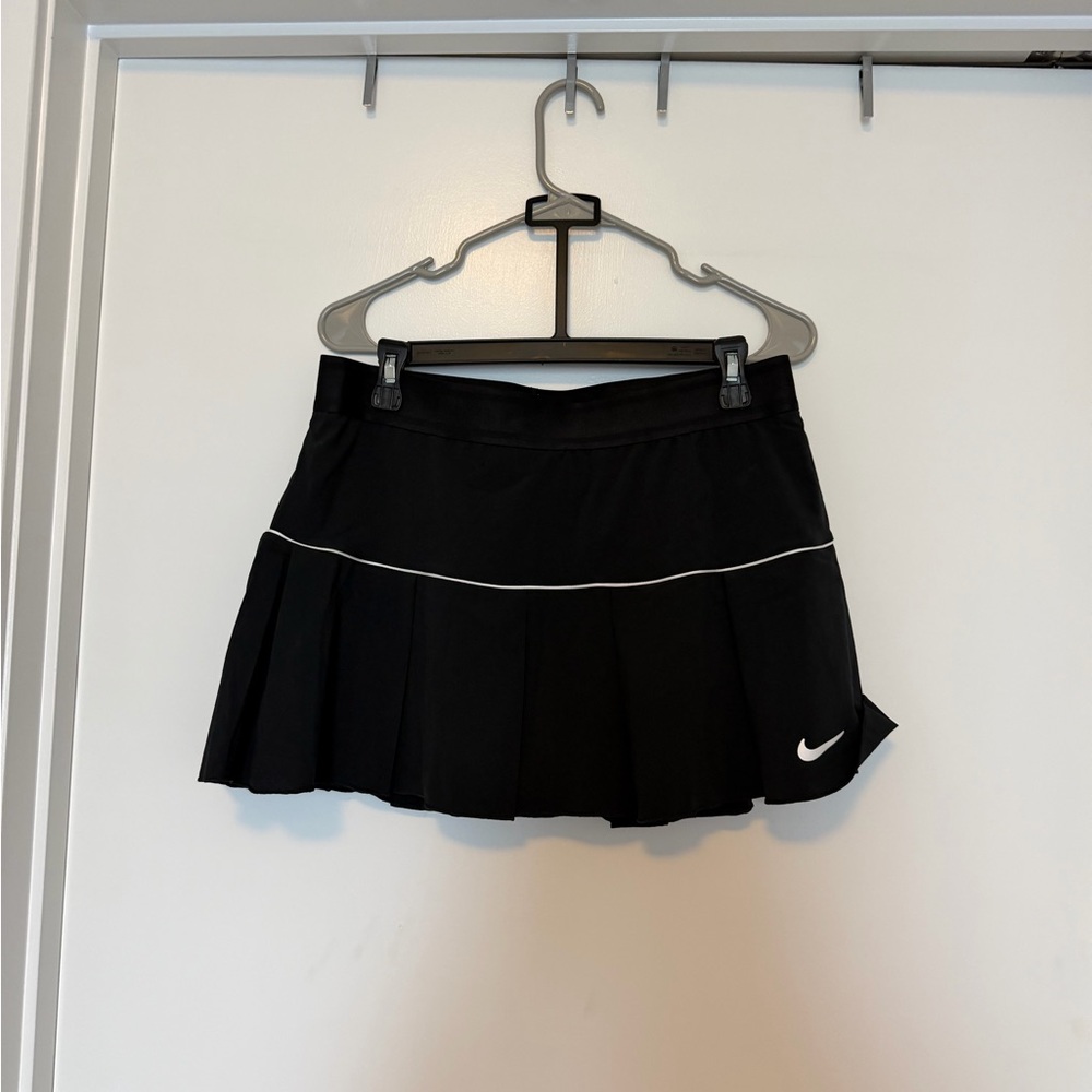 Nike Women’s Black Pleated Tennis Skirt